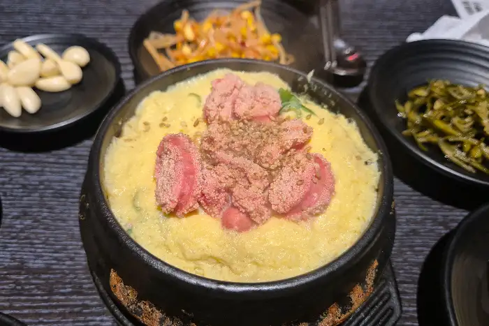 김이 모락모락 나는 계란찜