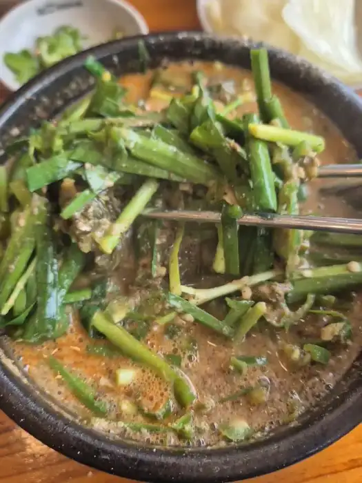 먹음직스러운 추어탕 한 그릇