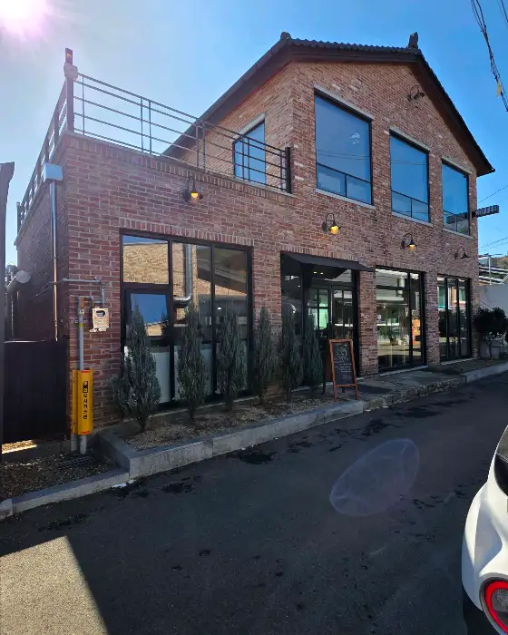 순천 옥리단길의 '작은부엌' 건물 외관 모습