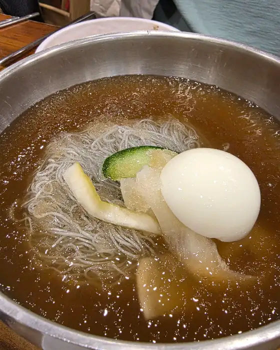 시원한 냉면 한 그릇.