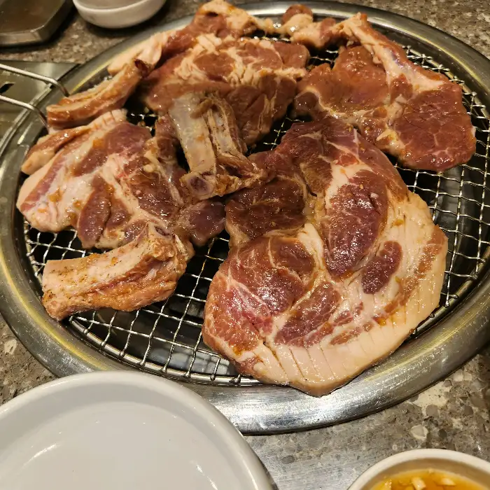 갈비만 대전점 숯불 위 돼지갈비