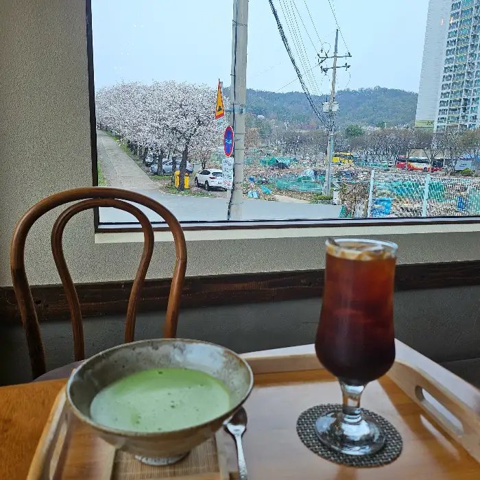 아이스 아메리카노와 말차