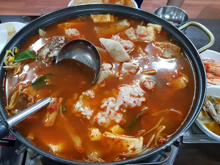 완성된 밴댕이회덮밥
