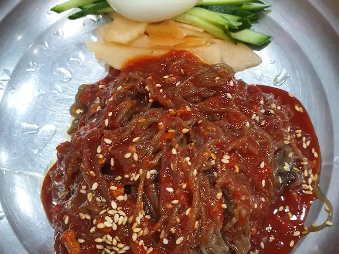 매콤한 비빔국수