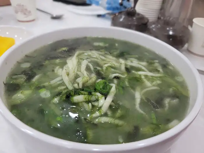 싱그러운 매생이칼국수