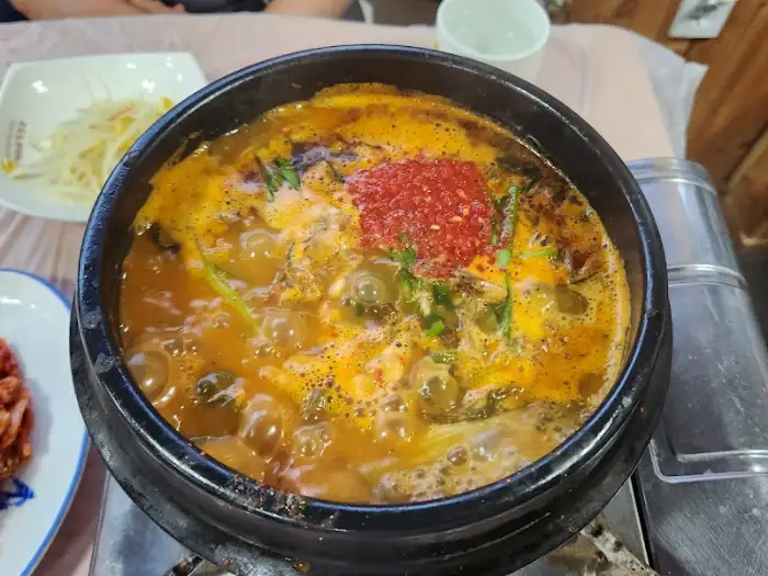 보글보글 끓는 매운탕