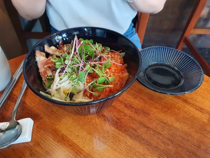 김치삼겹살덮밥 디테일
