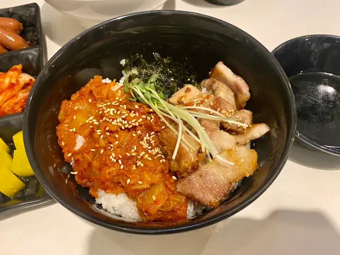 김치삼겹살덮밥 클로즈업