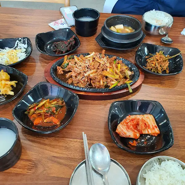 정식 한 상 차림