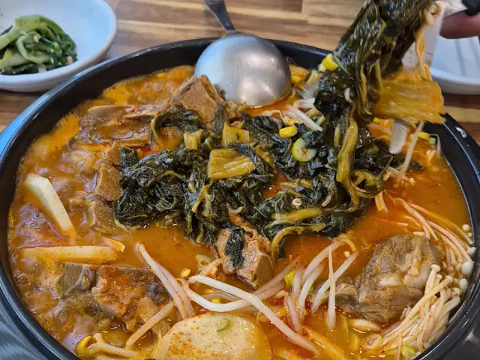 운천식당 매콤 등갈비찜