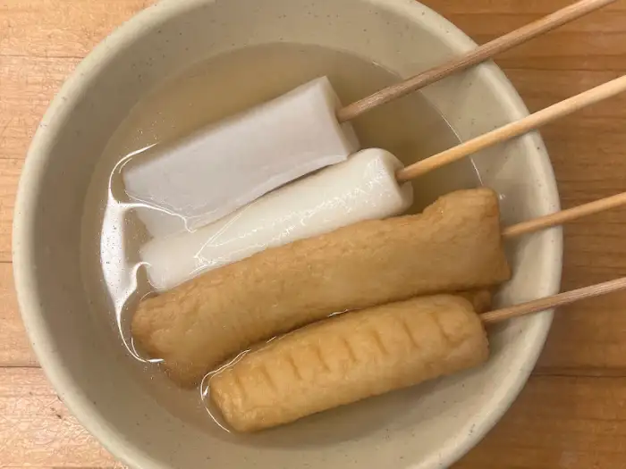 어묵과 물떡이 담긴 그릇