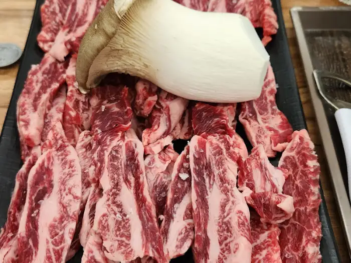 신선한 생고기 모듬