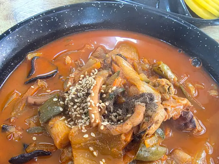 짬뽕의 푸짐한 건더기