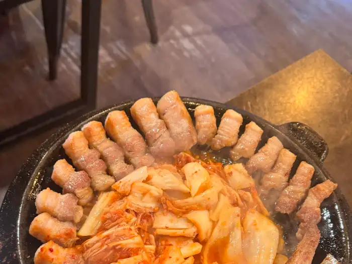 김치와 함께 구워지는 오겹살