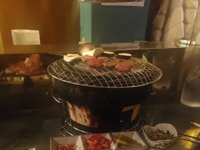 신선한 소고기 조각들