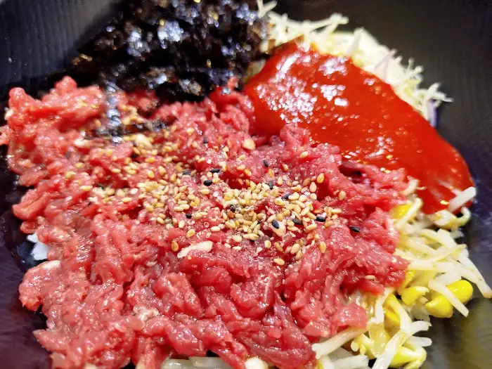 육회비빔밥 클로즈업