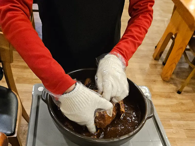 옻오리백숙 손질