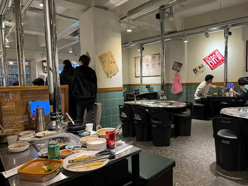 영삼이네 우정소갈비 내부