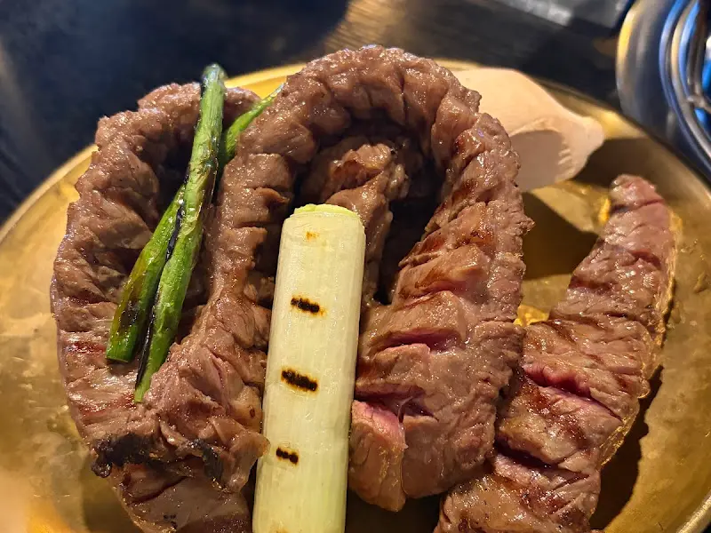 초벌구이된 숙성 오겹살