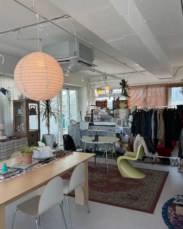 카페 내부 전경