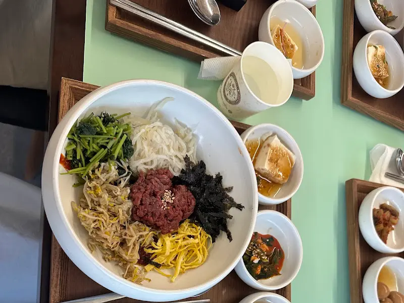 육회비빔밥 한상차림