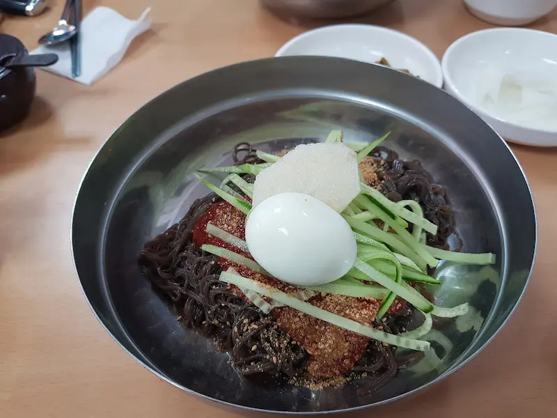 위도회관 비빔냉면