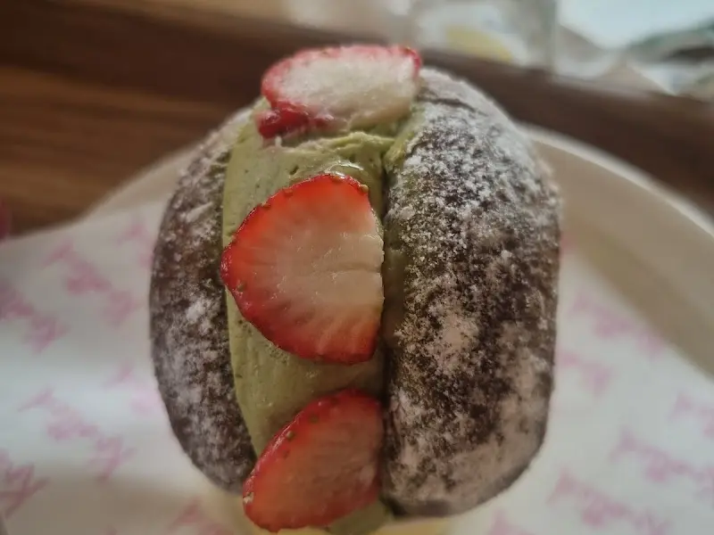 생딸기 말차 프레지에 단독샷