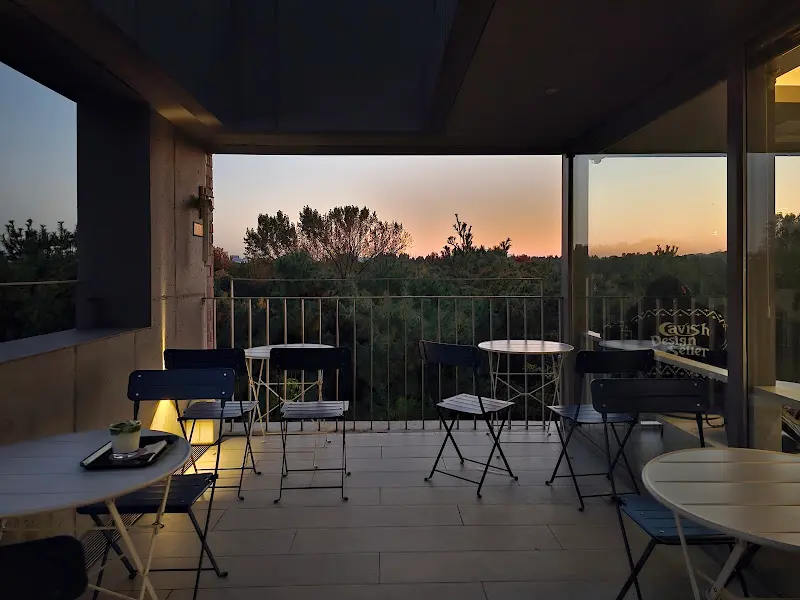 플래드 카페 루프탑 테라스