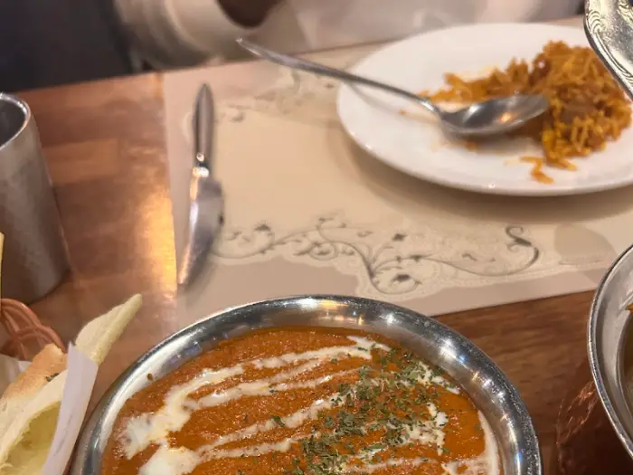 부드러운 버터 치킨 커리