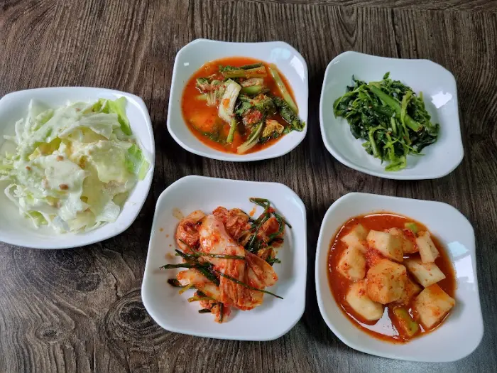 천지면옥 밑반찬
