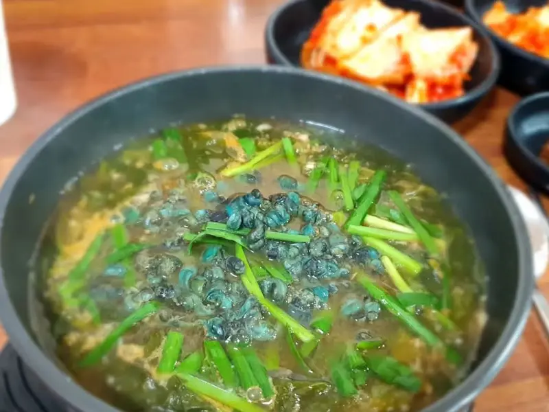 올갱이국 근접샷