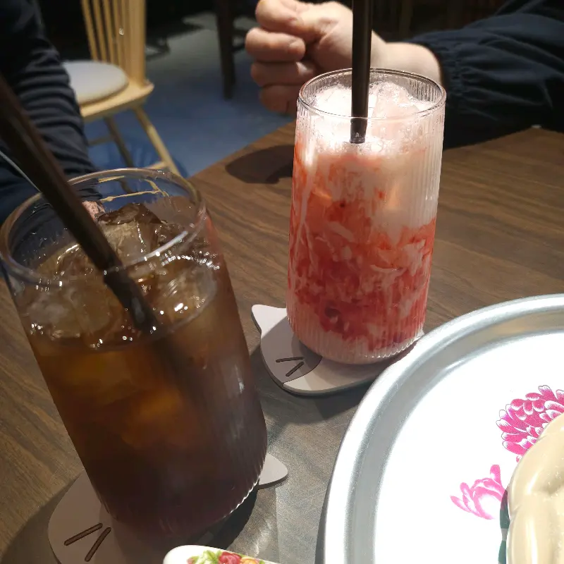 딸기라떼와 아이스티