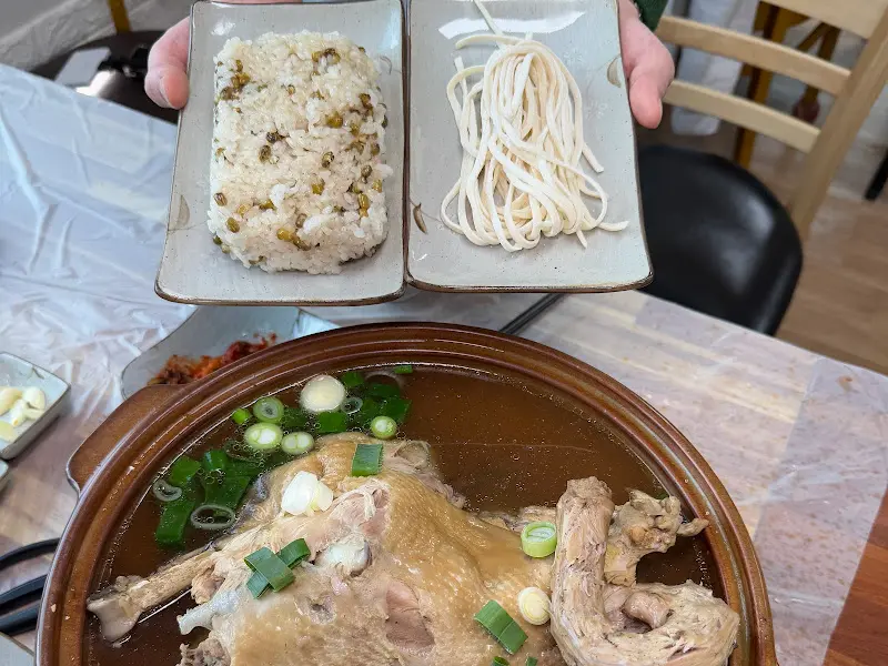 닭백숙과 찰밥, 칼국수