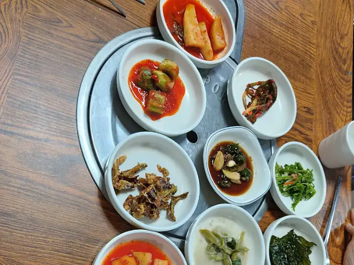 다양한 밑반찬