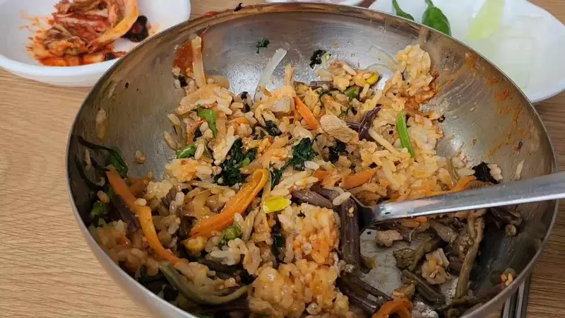 고기가 들어간 비빔밥