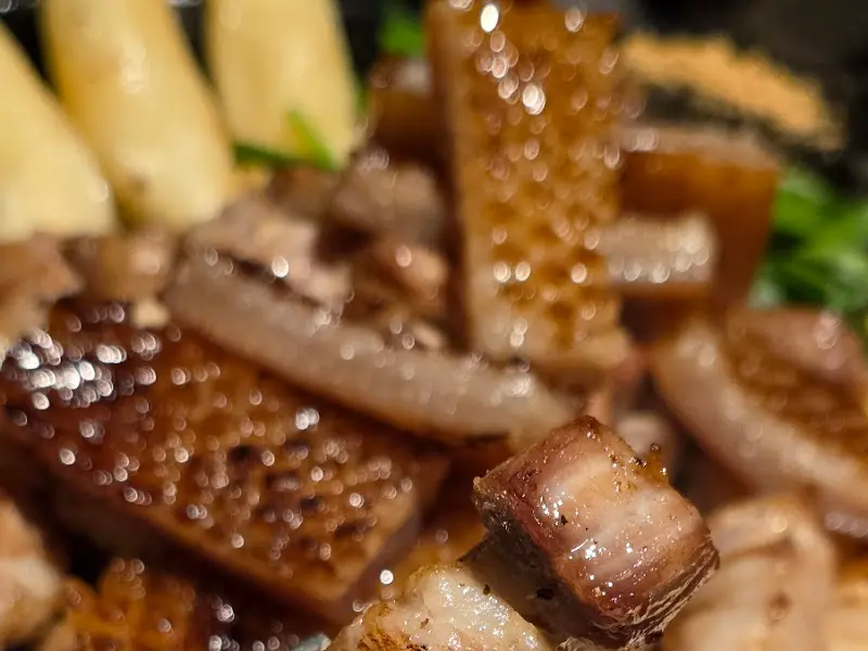 윤기가 좔좔 흐르는 껍데기