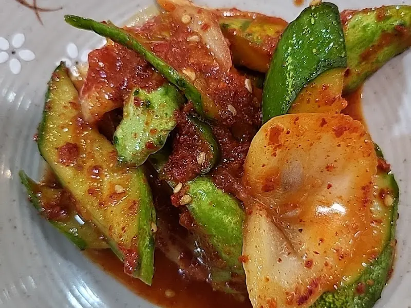 매콤달콤한 오이무침