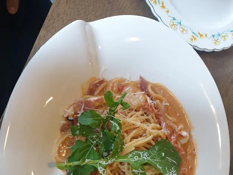 크림 소스가 듬뿍 들어간 파스타