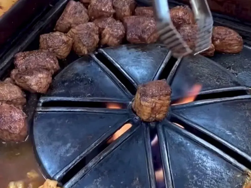 돼지갈비 굽는 모습