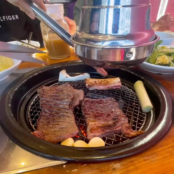 맛있게 구워진 갈비