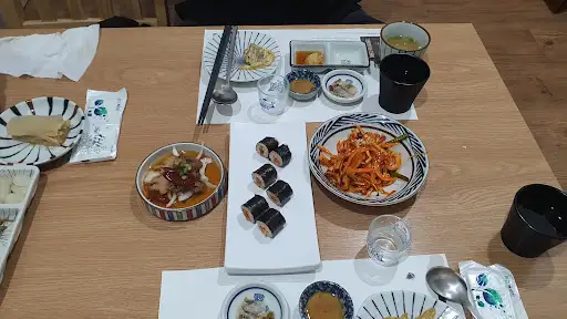 테이블 세팅
