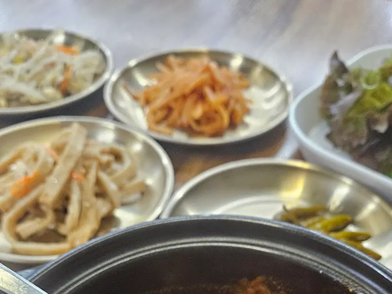 밥장인의 다양한 반찬들