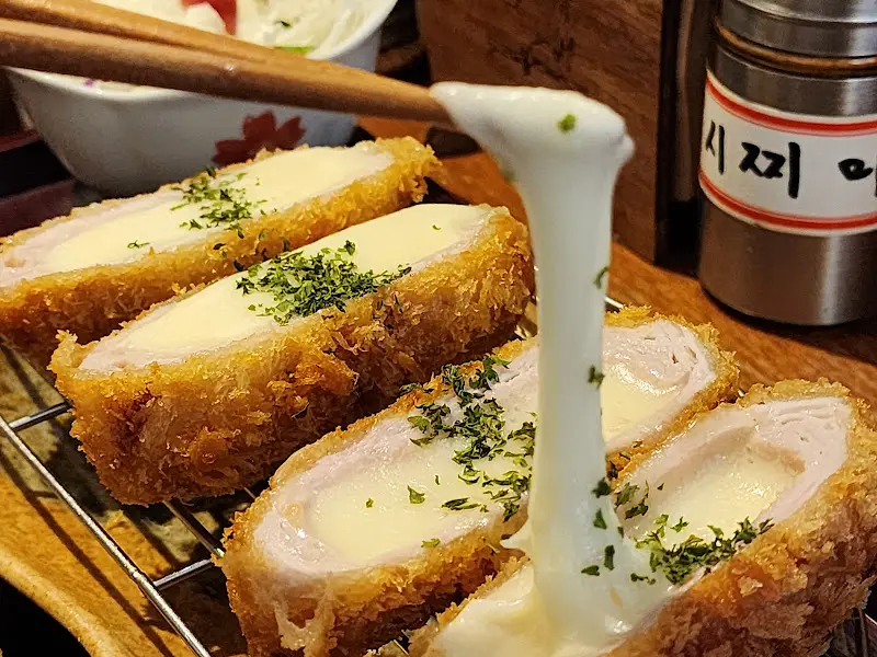치즈카츠 단면