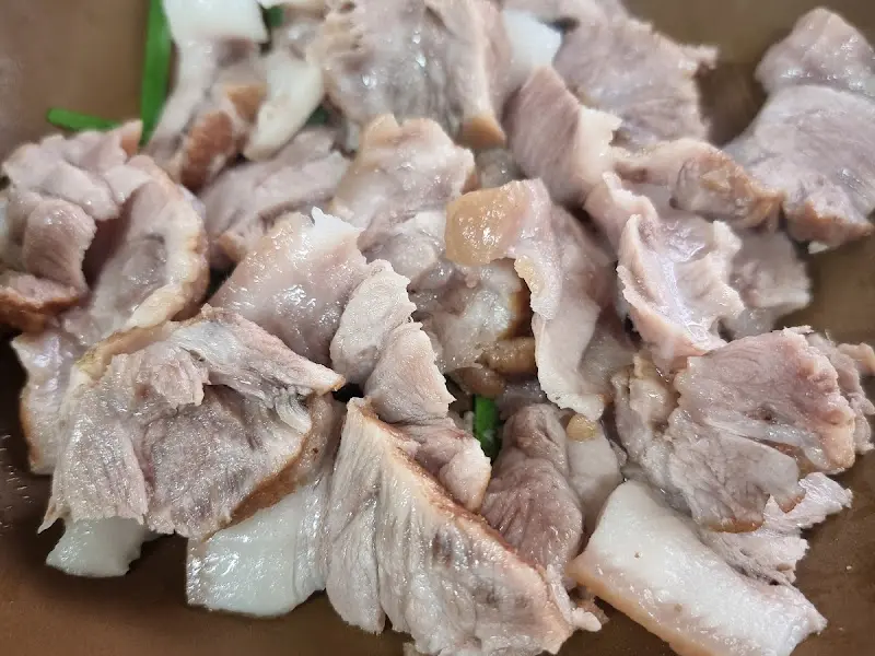 윤기가 자르르 흐르는 수육