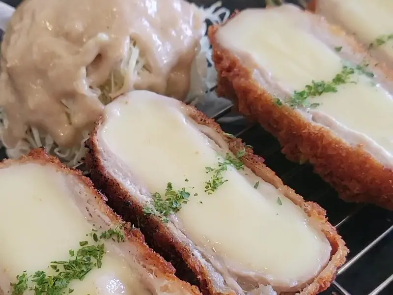 치즈가 듬뿍 들어간 치즈카츠