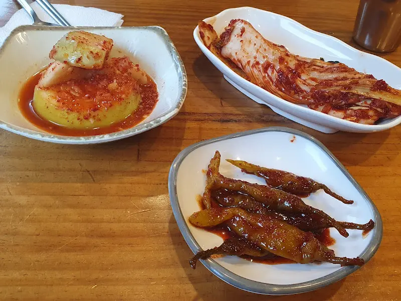 다양한 종류의 김치 반찬