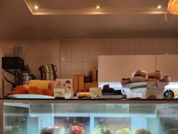 혼자 떠난 부여에서 만난 디저트 천국, 구름한조각: 부여 “맛집” 기행