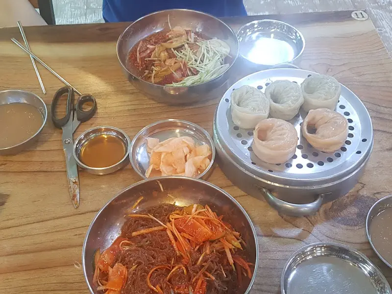 테이블 전체 샷