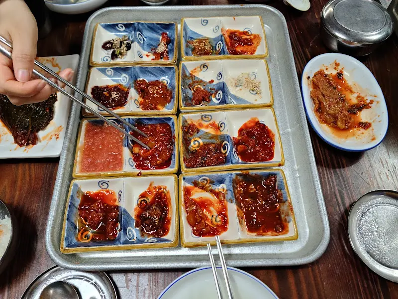 젓갈백반 한 상 차림