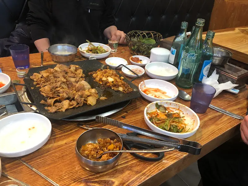 반달집 석쇠불고기 한 상 차림